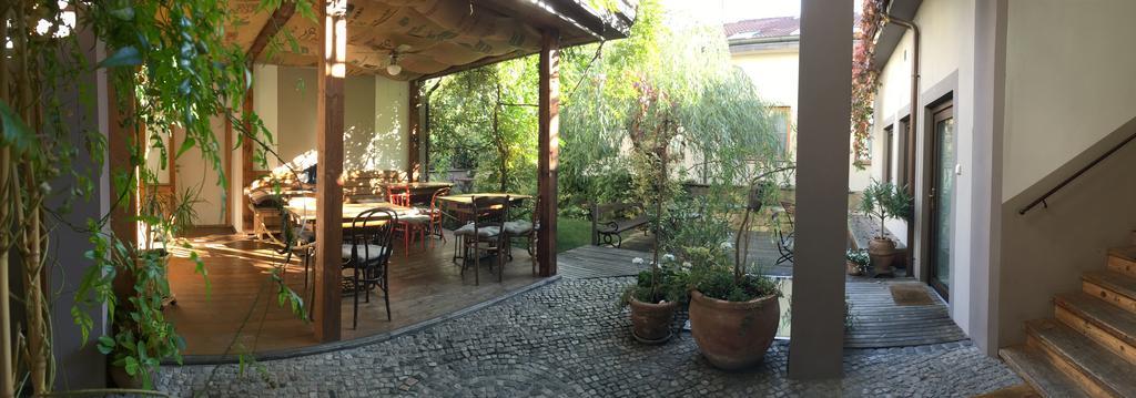 Family Lorenz & Coffee House Praag Buitenkant foto
